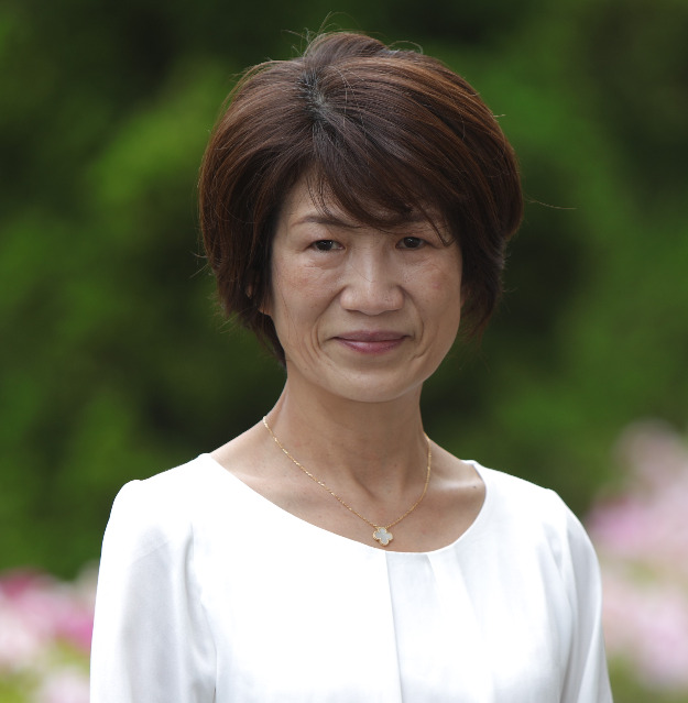 金本 賢枝