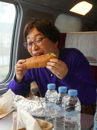 柳谷あゆみ先生のお写真