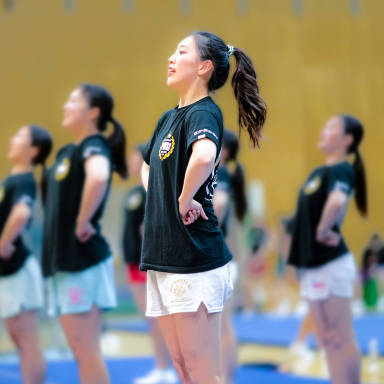 スポーツをする学生  