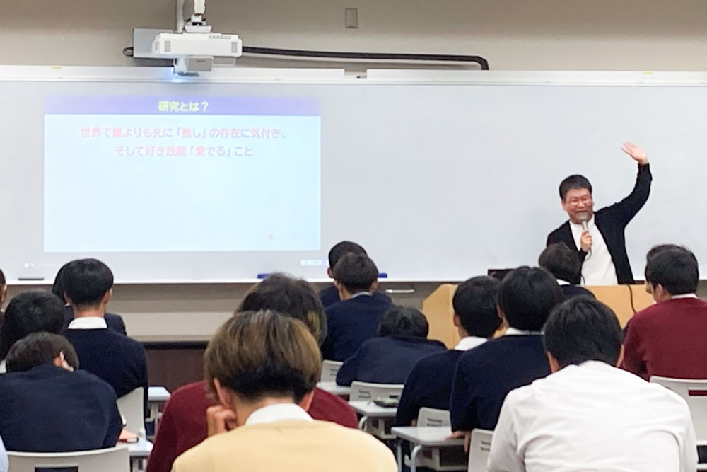 高校キャリア講演会の様子