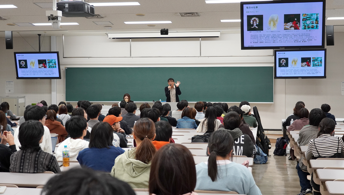 亀田誠治氏 特別講義「亀田誠治のプロデュース論- アーティスト、日比谷音楽祭、イベント企画に至るまで-」を開催