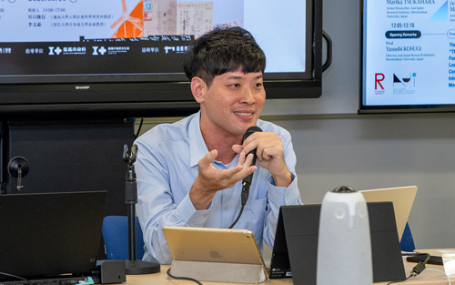 発表を行うDr. Hong JunYuan