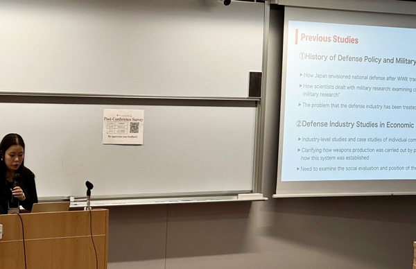 報告を行うDr.塚原