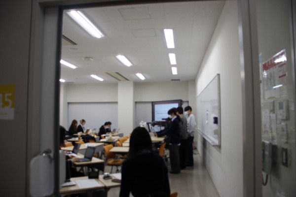 経営学会学生委員会　ゼミナール大会写真2