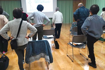 片足立ちで筋力チェック