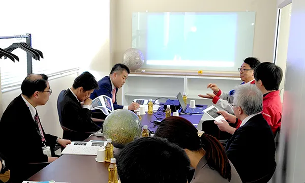 ESEC研究者との意見交換の様子