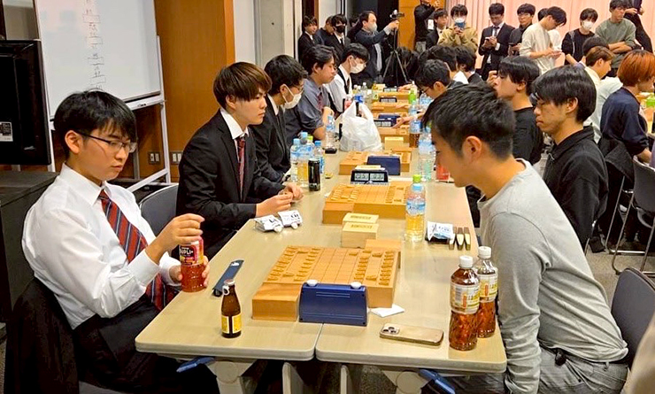 左列：立命館大学将棋研究会