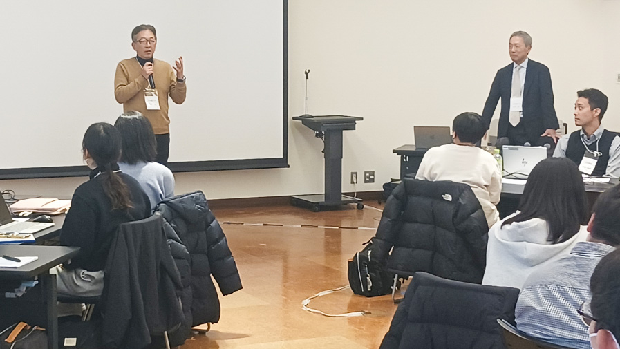 副校長総評 村田製作所 岩坪副社長の様子