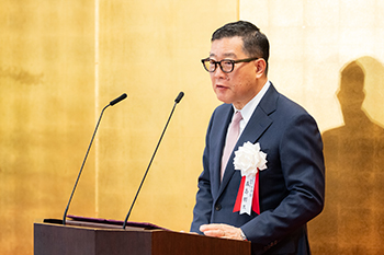 理事長 森島朋三