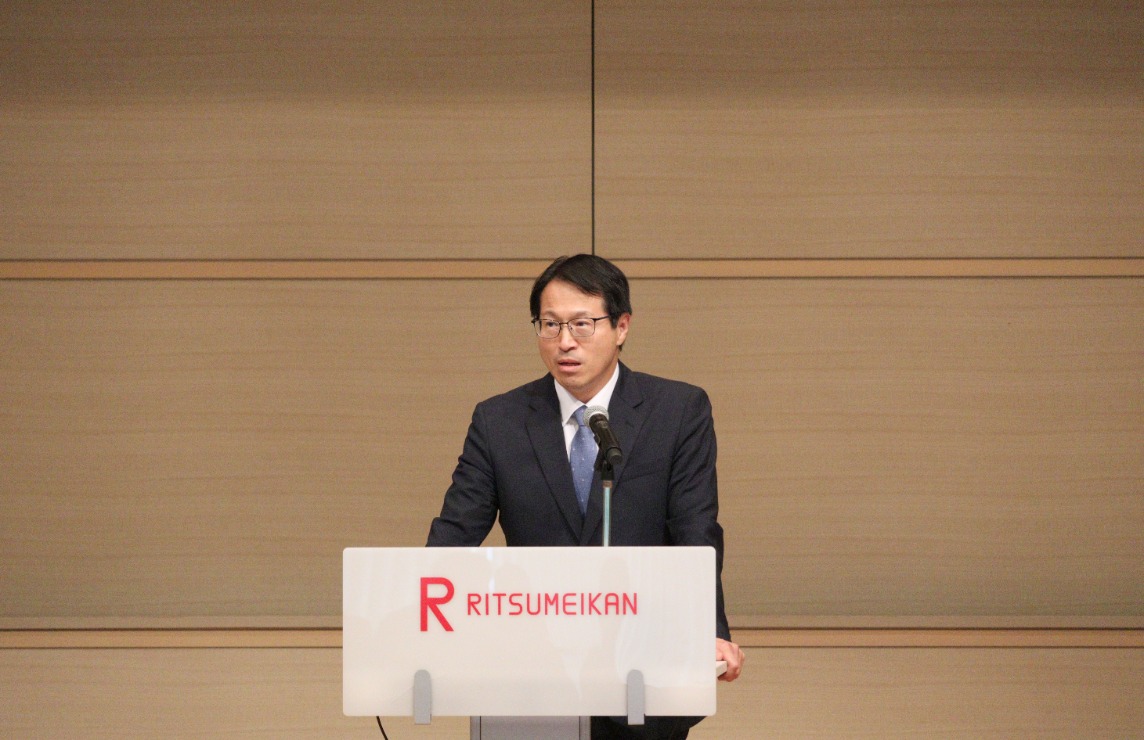 駐大阪大韓民国総領事 李泳采氏