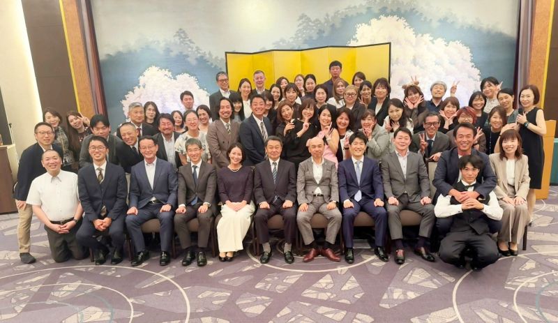 20260612新旧運営委員と教職員の懇親会