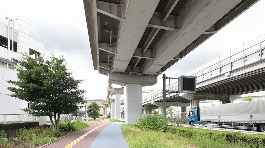 300mほどまっすぐ進む