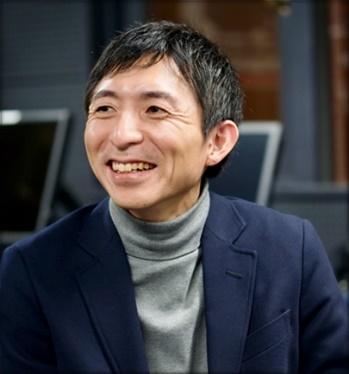 山根 大輔  先生