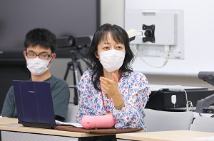 安田 裕子先生
