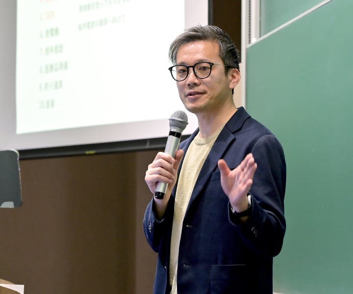 小菅 竜介教授