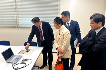 衆議院議員・文部科学省局長が本学を視察