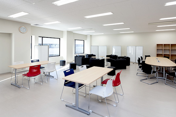 SALL(Self-Access Learning Lounge)