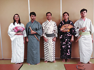 日本でIITH学生と共同研修