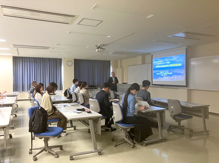 リスキリングブリッジ創出事業 第2回 実践講座—荒木教授が講演