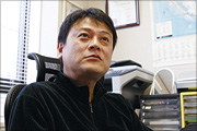 本名 純 教授