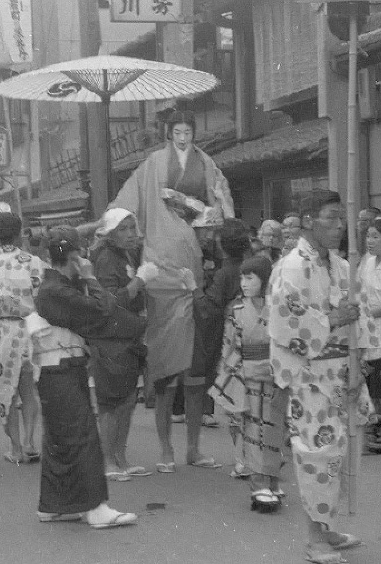 10月：吉原廓の紅葉（高尾太夫）