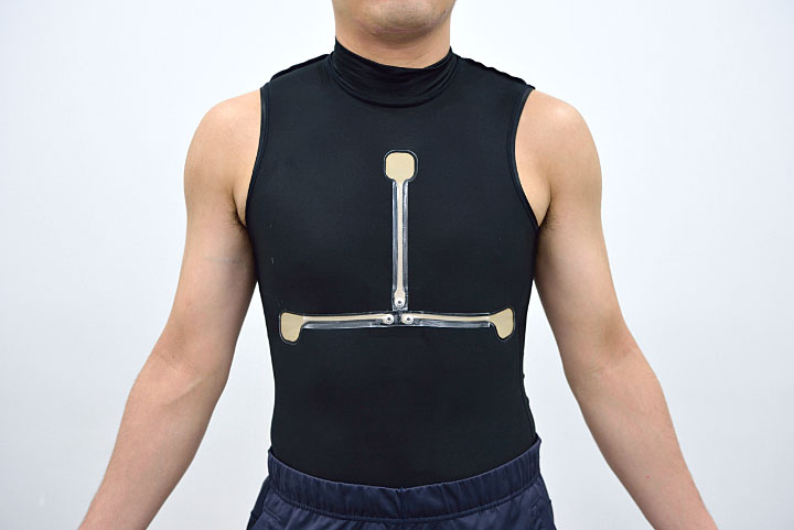 塩澤成弘が東洋紡と取り組む「心身の状態を計測できるアンダーウェア」