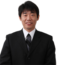 塩澤成弘 准教授 塩澤成弘 准教授