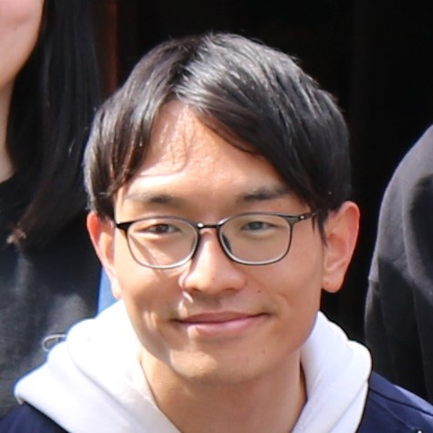 管哲平