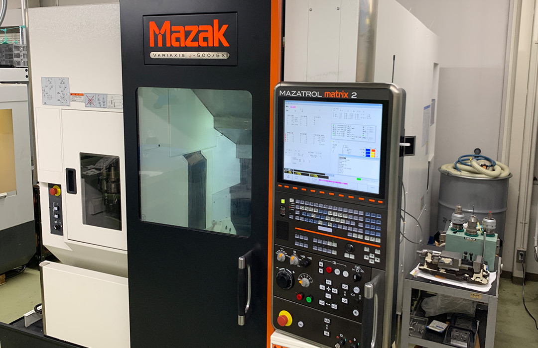 CNC milling with automatic tool exchange 01
