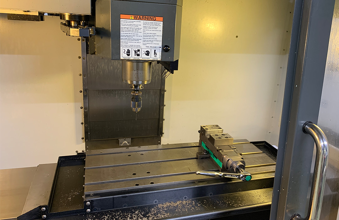 CNC milling with automatic tool exchange 02