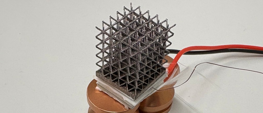 Microfluidic heat sink