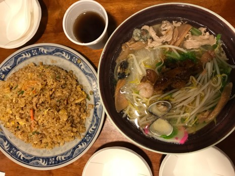 台湾のチャーハンとラーメン