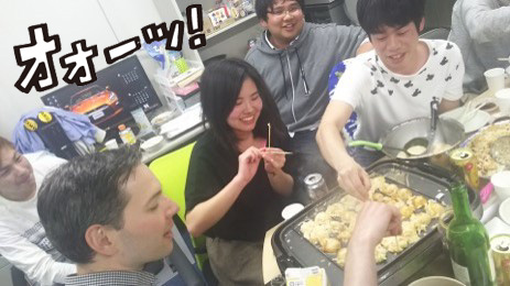 Benjamin is good at making takoyaki.